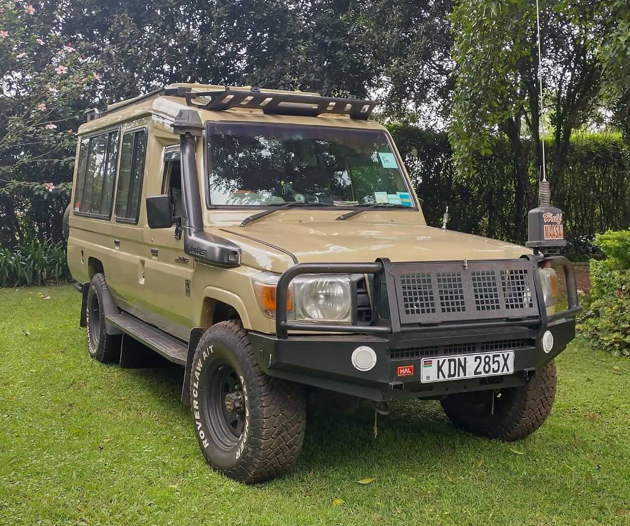 Nairobi national park tour van charges Land Cruiser