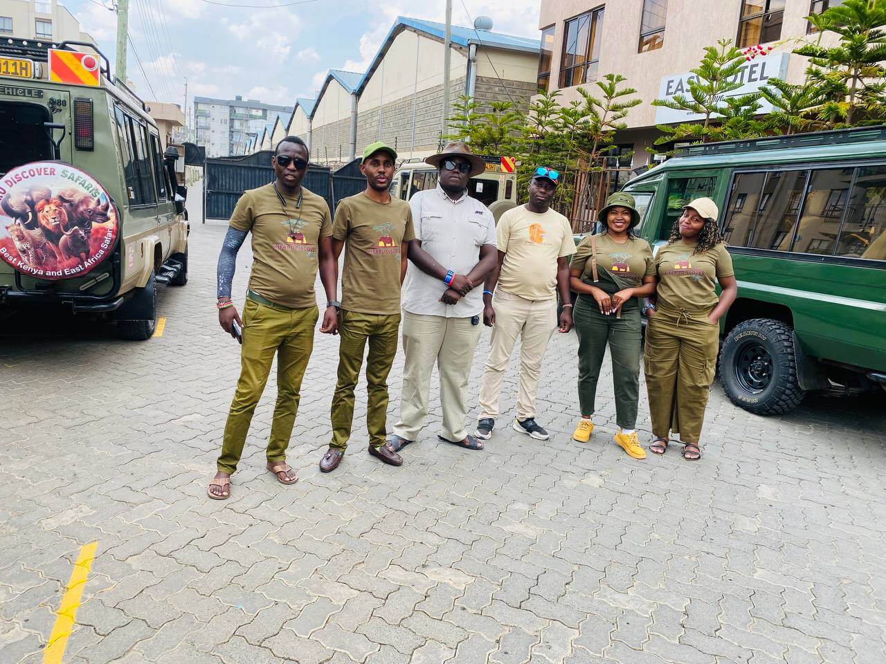 Kifaru Discover Safaris Team