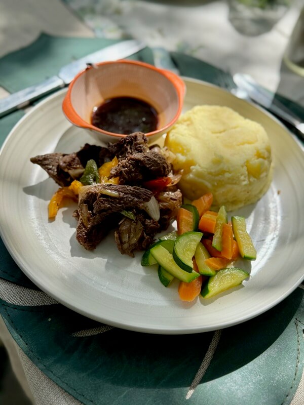 Olkinyei Mara Tented Camp meal